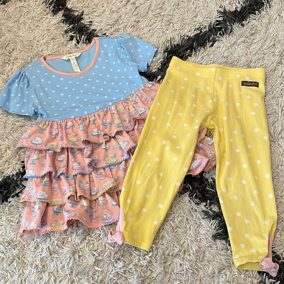 Matilda Jane Other - Matilda Jane “Piece of Cake” Tiered Top and Legging Set